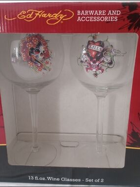 Ed Hardy 13fl.oz. Wine Glasses Set Of 2 Love Kills Slowly Skull Design NEW
